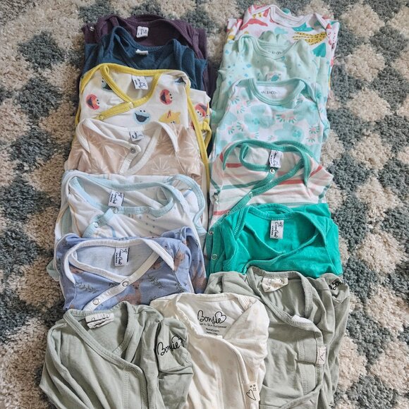 ONE LOT: Newborn Gowns, Copper and Pearl, Bonsie, Mac and Moon - Picture 5 of 9